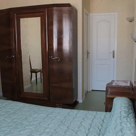 Ladagnous Hotel